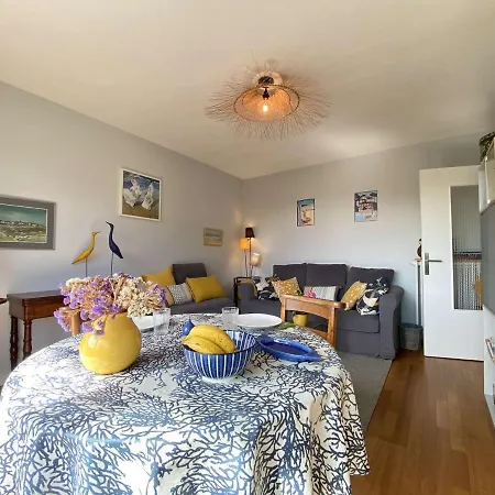 T2 Avec Balcon, Parking Et Proche - - Fr-1-245-187 * La Baule