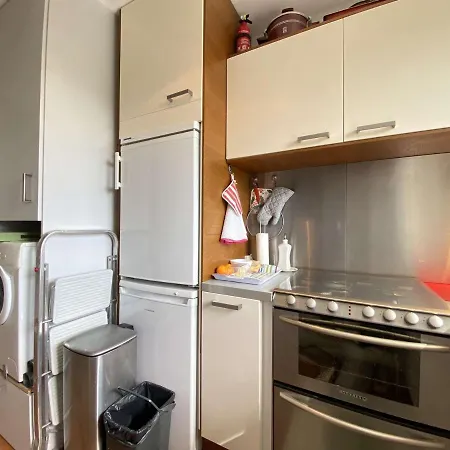 T2 Avec Balcon, Parking Et Proche - - Fr-1-245-187 * Ла-Боль-Эскублак