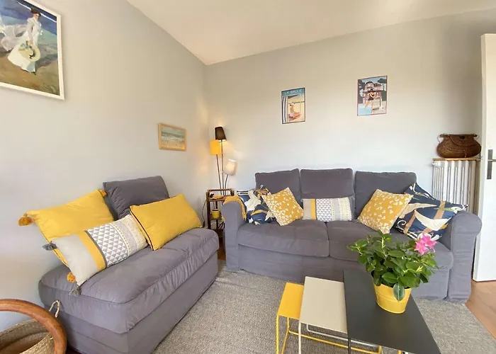 T2 Avec Balcon, Parking Et Proche - - Fr-1-245-187 アパート